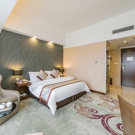 פוז'ו Jinjiang Metropolo Cangshan Wanda Plaza Hotel מראה חיצוני תמונה