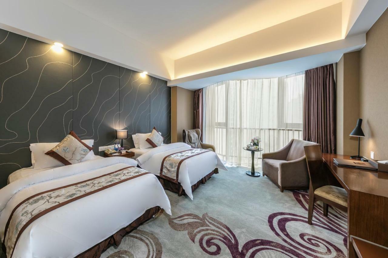 פוז'ו Jinjiang Metropolo Cangshan Wanda Plaza Hotel מראה חיצוני תמונה