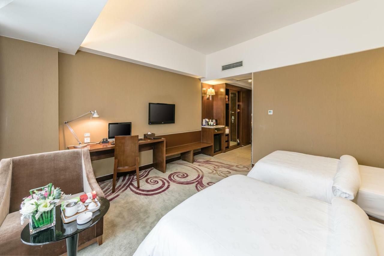 פוז'ו Jinjiang Metropolo Cangshan Wanda Plaza Hotel מראה חיצוני תמונה